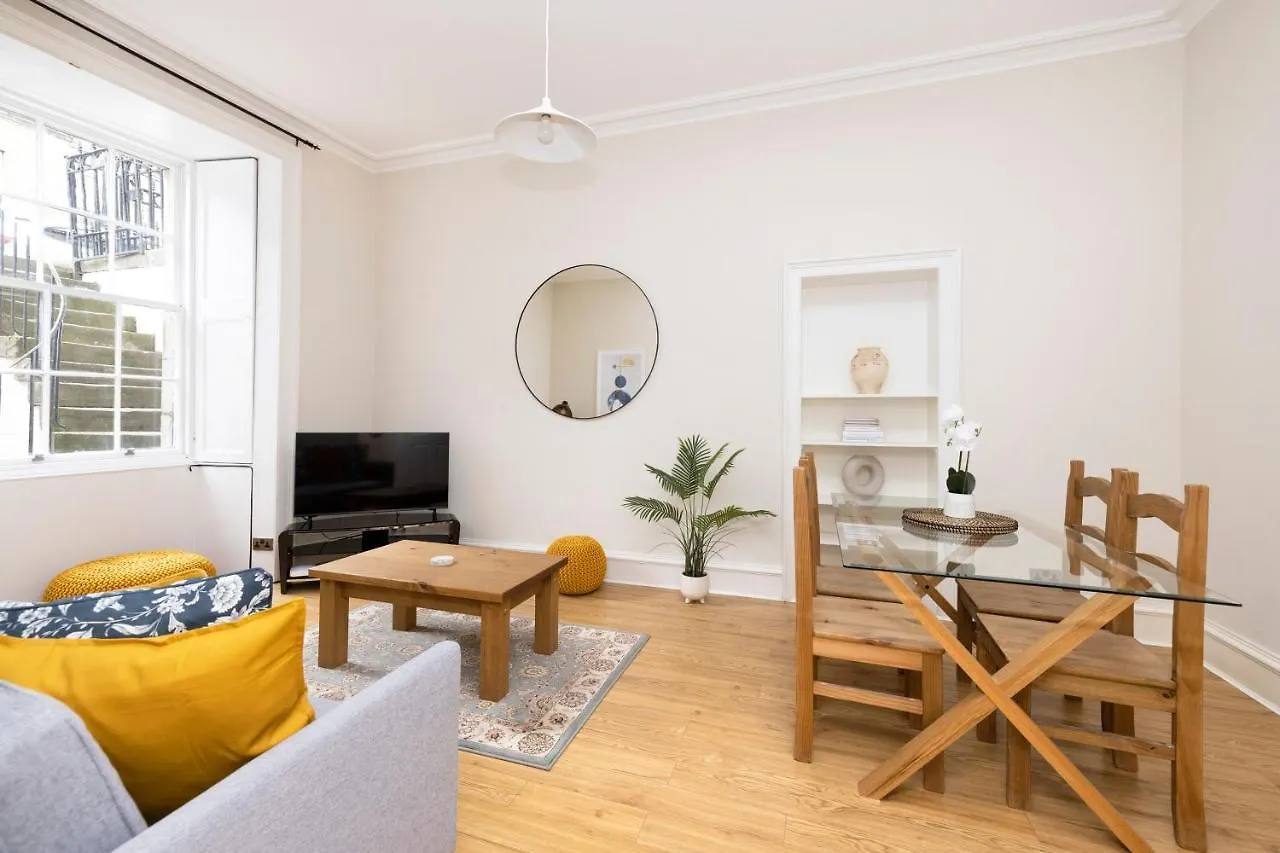 Joivy Chic Apartment Near Stockbridge Market Edinburg